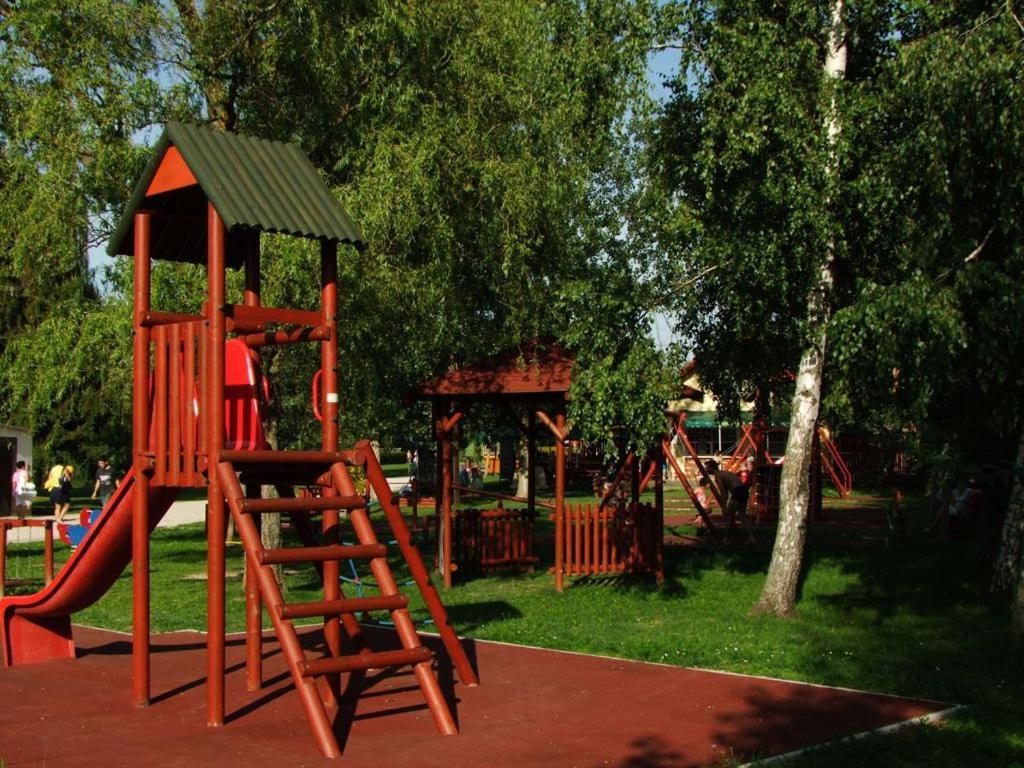 Anna Ueduelohaz Villa Balatonbereny Ngoại thất bức ảnh