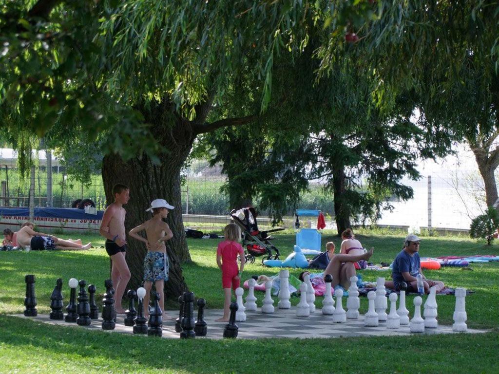 Anna Ueduelohaz Villa Balatonbereny Ngoại thất bức ảnh